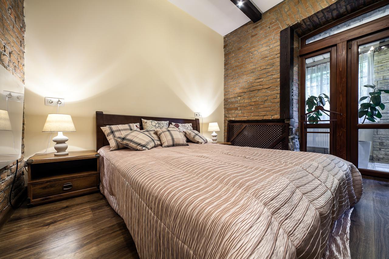 Vip Castle Apartmens Львов Экстерьер фото